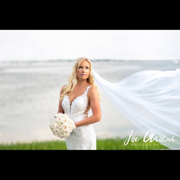 Martina Liana 967 wedding gown purchased in 2018. - Picture 5 of 5